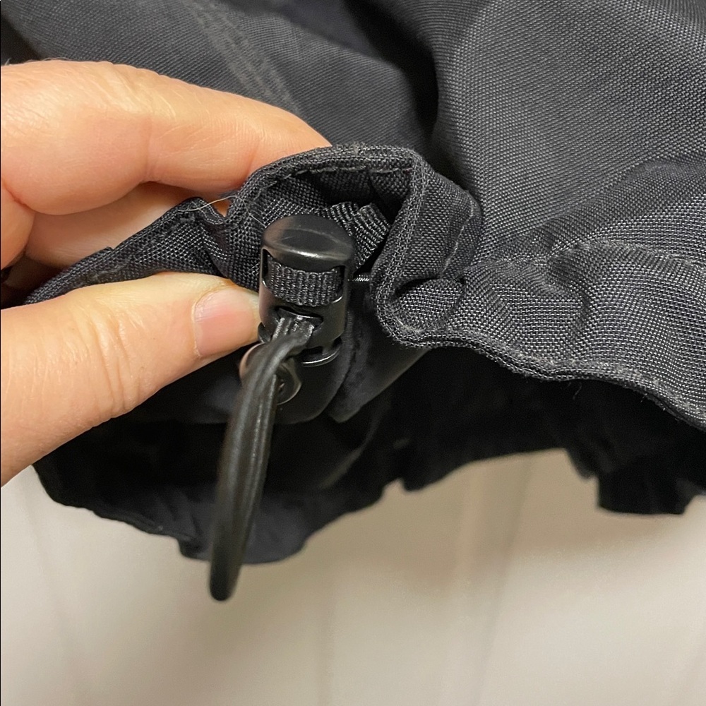 Carhartt | Black | Shoreline Jacket | Waterproof | Breathable | Hood | Size L - Picture 11 of 16